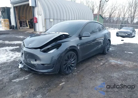 2024 Tesla Model Y Performance Dual Motor All-Wheel Drive из США, поврежденный, VIN 7SAYGDEF7RA329263